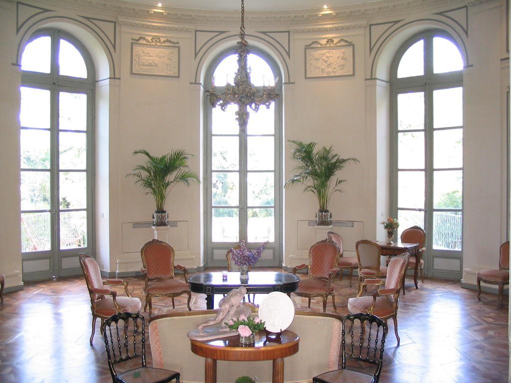 Chateau De Clermont-Saves Bed & Breakfast LʼIsle-Jourdain Eksteriør bilde
