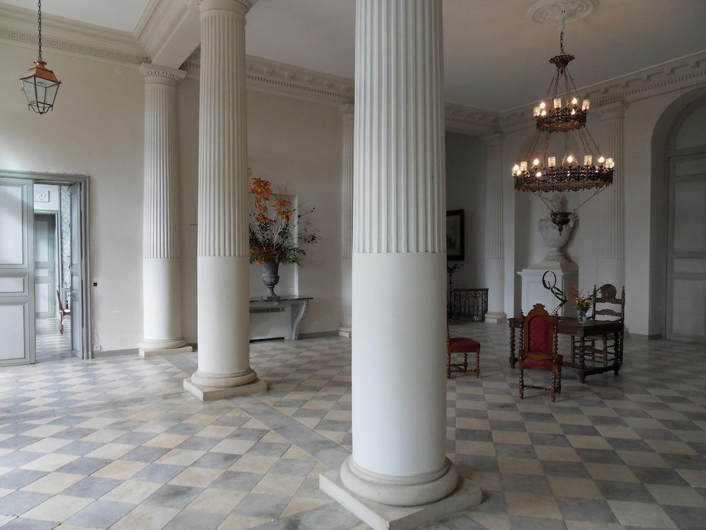 Chateau De Clermont-Saves Bed & Breakfast LʼIsle-Jourdain Eksteriør bilde